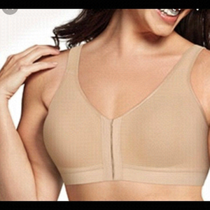 C1: Playtex 18 Hour Wirefree Cotton Comfort Front & Back Close Bra
